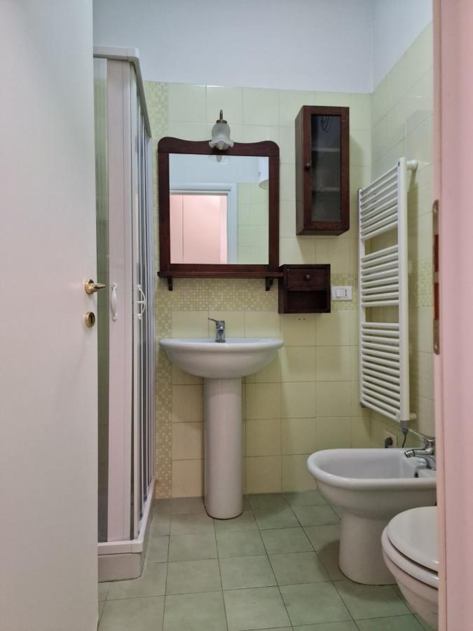 Casa Mon Amour Ливорно Екстериор снимка